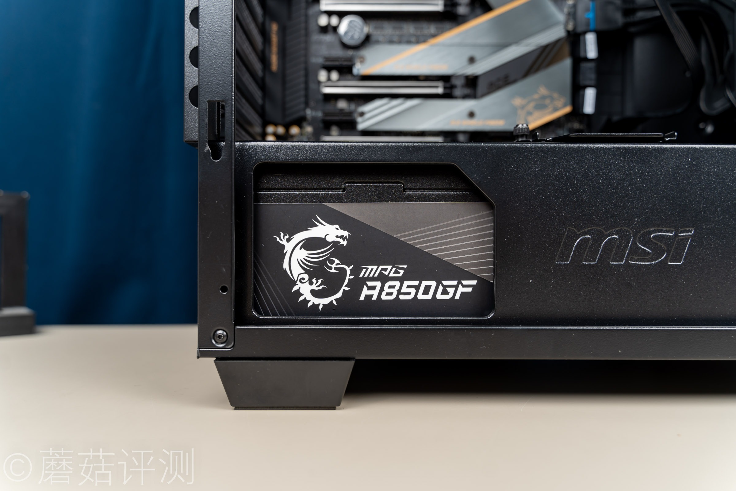 原来整机还可以这样装！微星MAG幻彩佩龙斧I9 10900K主机 拆解评测