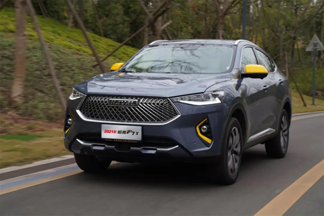 任何国产轿跑SUV，应该都会怕哈弗F7x
