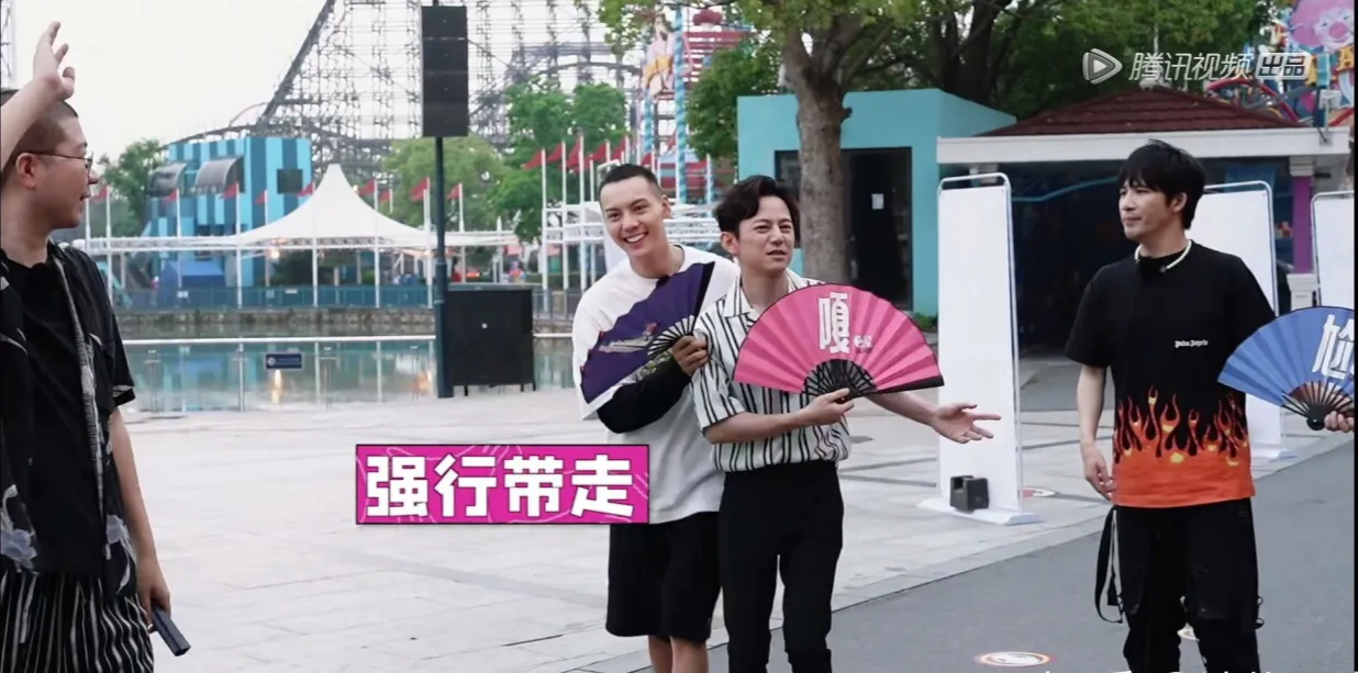 同是创新搞笑综艺，豆瓣评分却相差悬殊，真的是谢娜不如何炅吗？