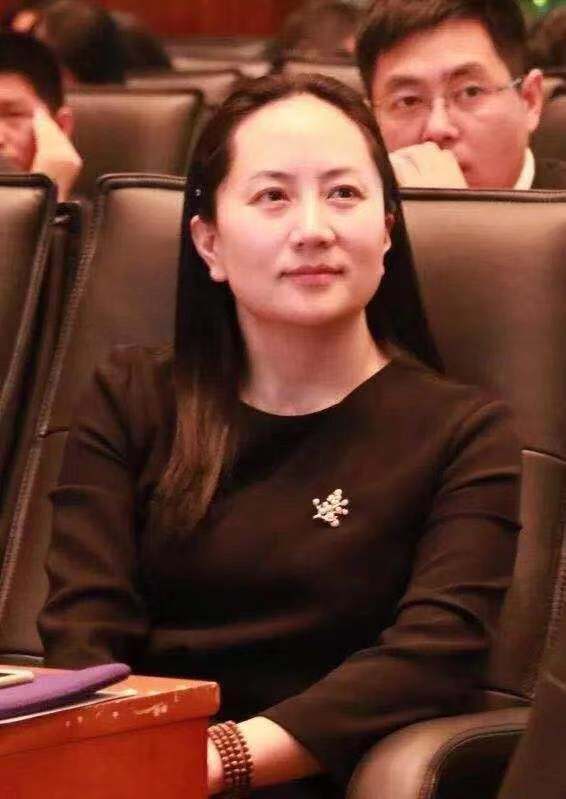 离真相越来越近，孟晚舟案件出现转机，加警长