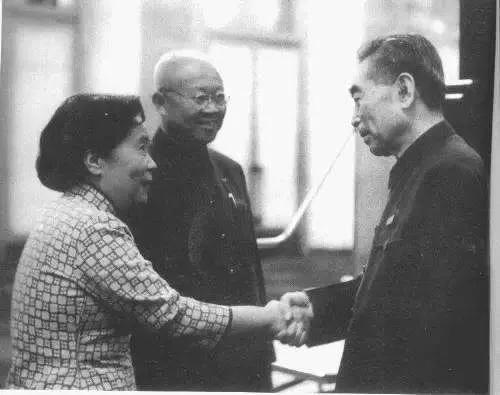 美国发行永久邮票，华裔科学家登上方寸，究竟是谁呢？