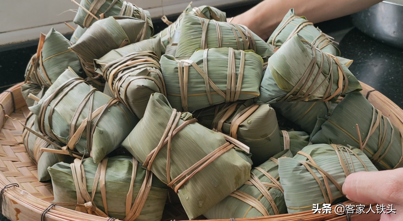 端午节粽子，客家人最爱这一个老传统味，一次煮2锅，连吃5个不腻