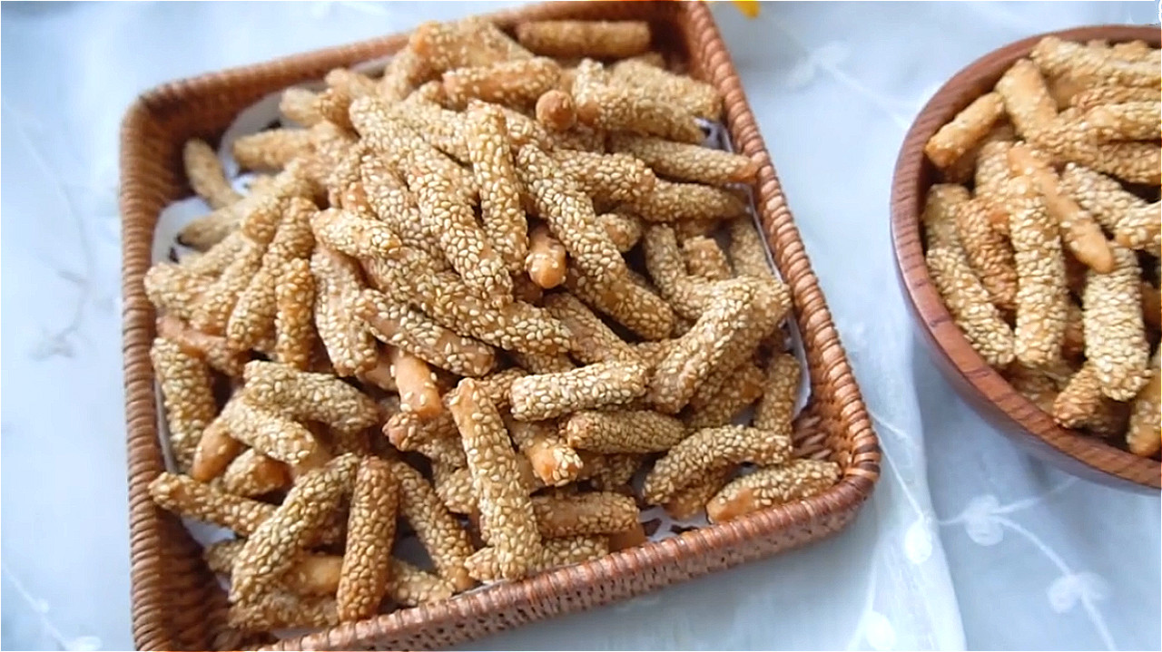 想吃芝麻酥條，教你最簡單的做法，幾塊錢能做一大籃，香酥爽脆