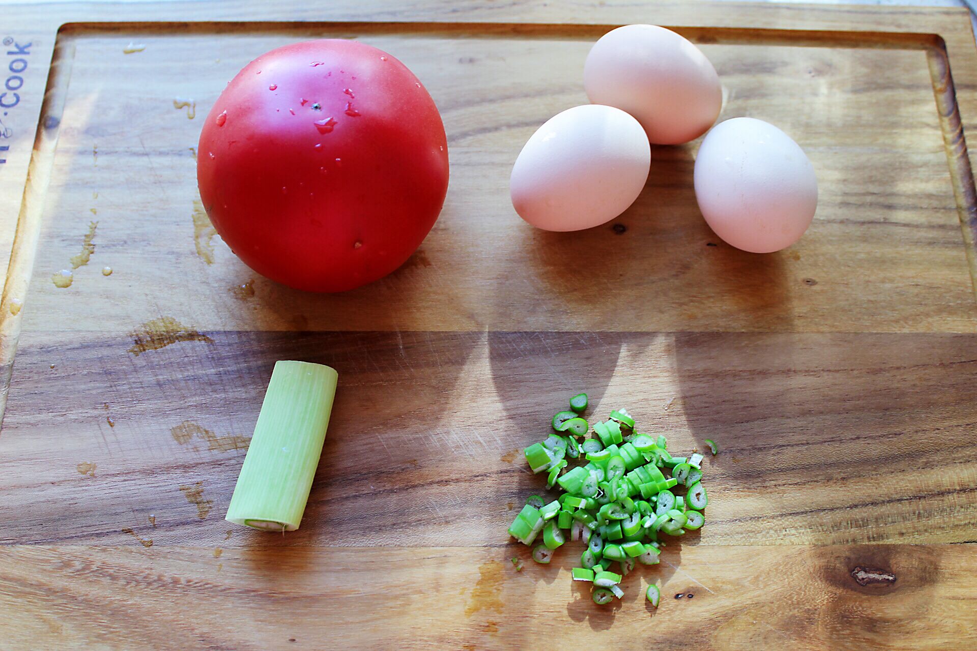 西红柿最好吃的做法，味道鲜美，10分钟搞定，做法超简单！