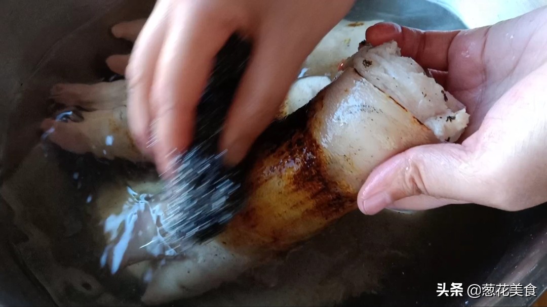 醬香鹵豬蹄好吃有訣竅，記住幾個技巧，想做出正宗的滷豬蹄並不難