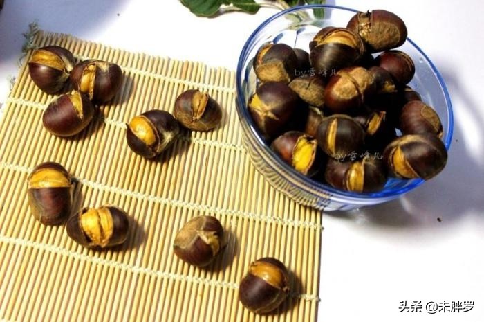 There is a trick to boil chestnuts. They are easy to peel when they are done. In fact, it is done with one trick.
