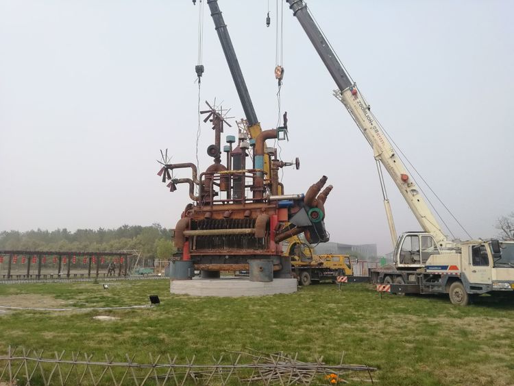 中国著名雕塑家邱天老师告诉您：钢铁装置雕塑是怎么做成的！（三）