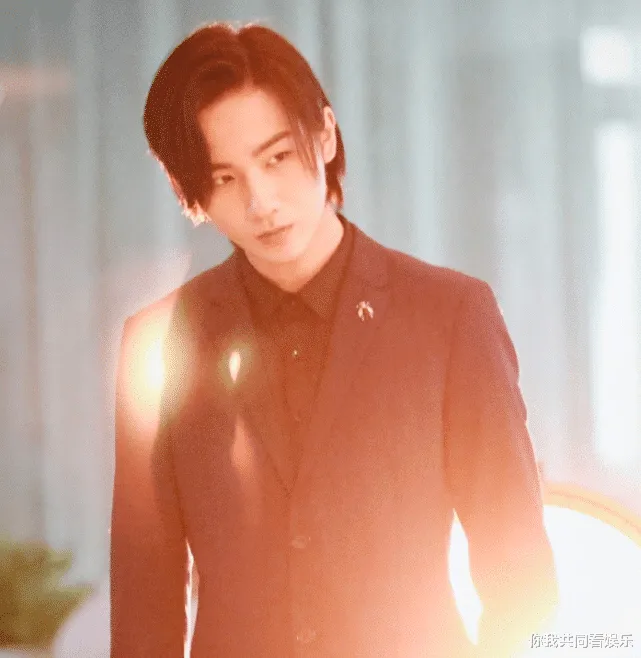 还记得变形计的李宏毅吗？曾公开表白赵露思，