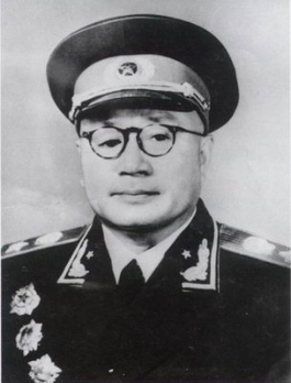 毛主席不同寻常的用人之道：司令任副总参谋长