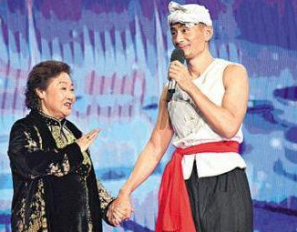 阿宝：从身价上亿到\"软饭男\"，神隐5年