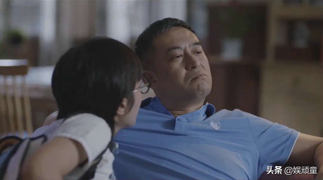 海清发文被批浮夸，更应该开心的张嘉译，却在