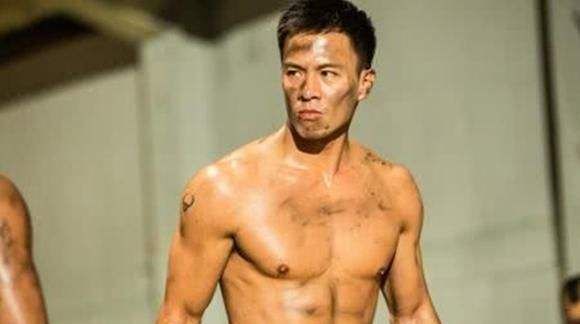 李连杰的接班人，2秒“放倒”吴京、甄子丹自认