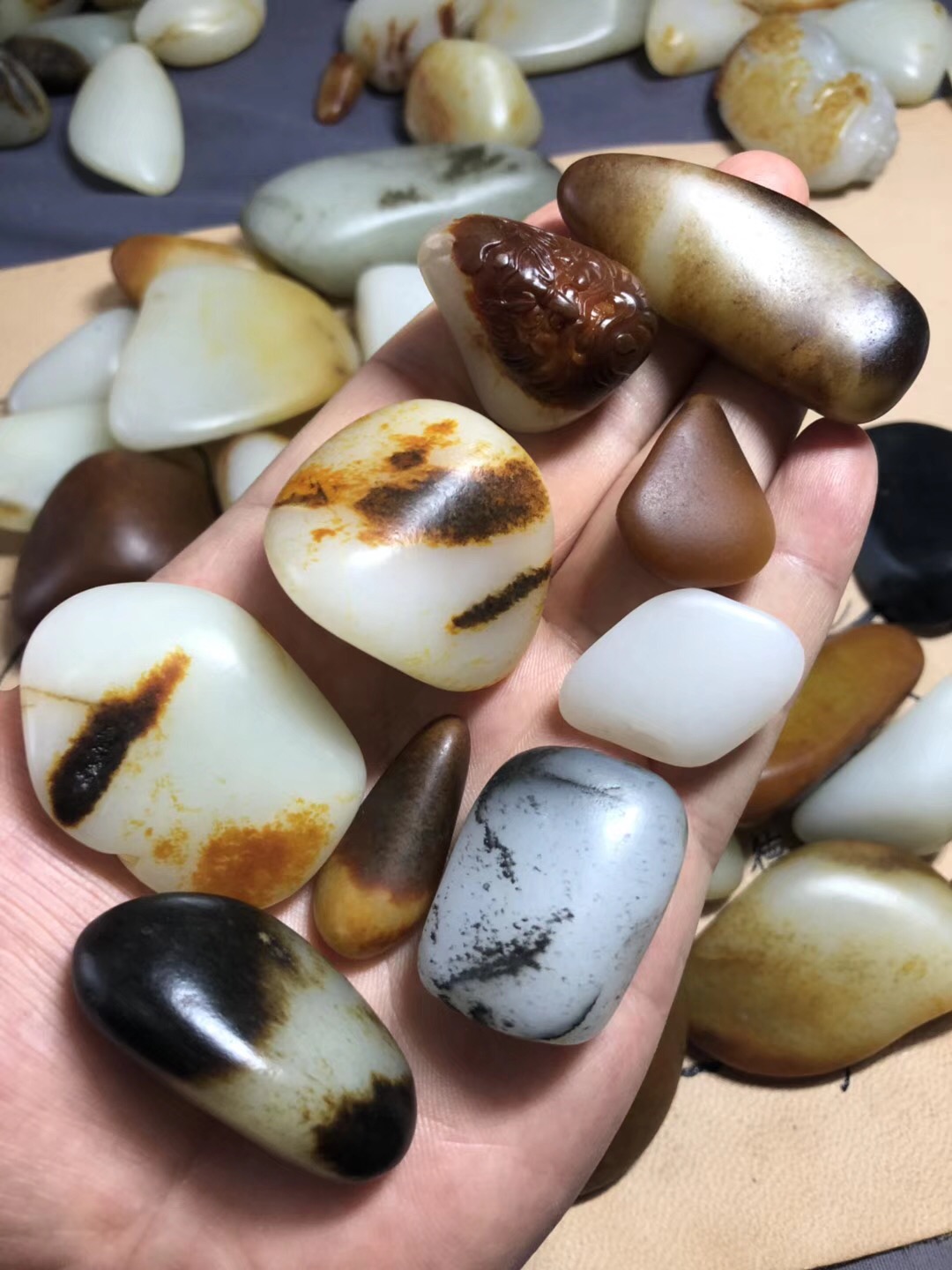 Xinjiang Hetian jade seed material value? What kind of Hetian jade seed