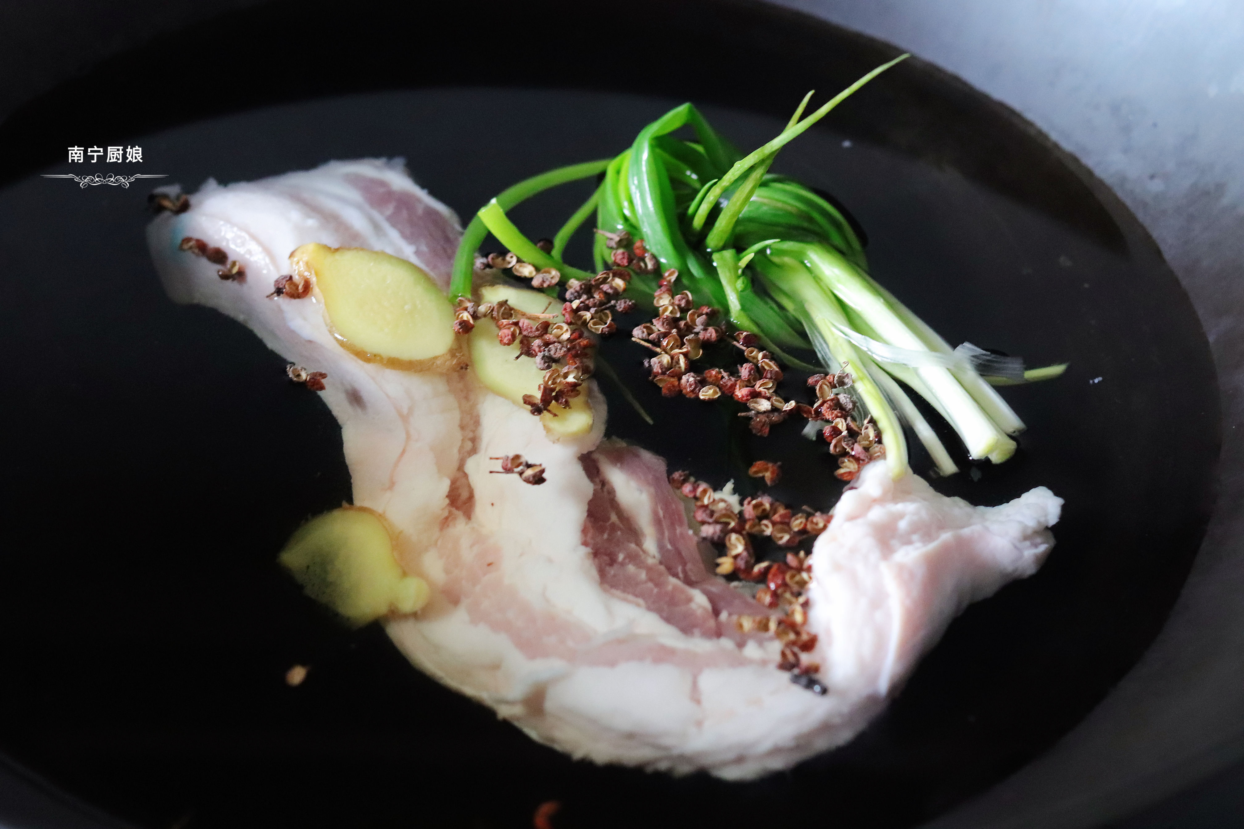 回鍋肉這樣做吃著才過癮，肥而不膩，超級下飯，每次做一盤不夠吃