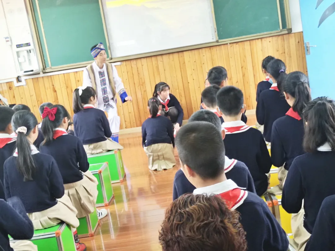 双流区实验小学外国语学校丨五月榴花相映红 博采众长促成长