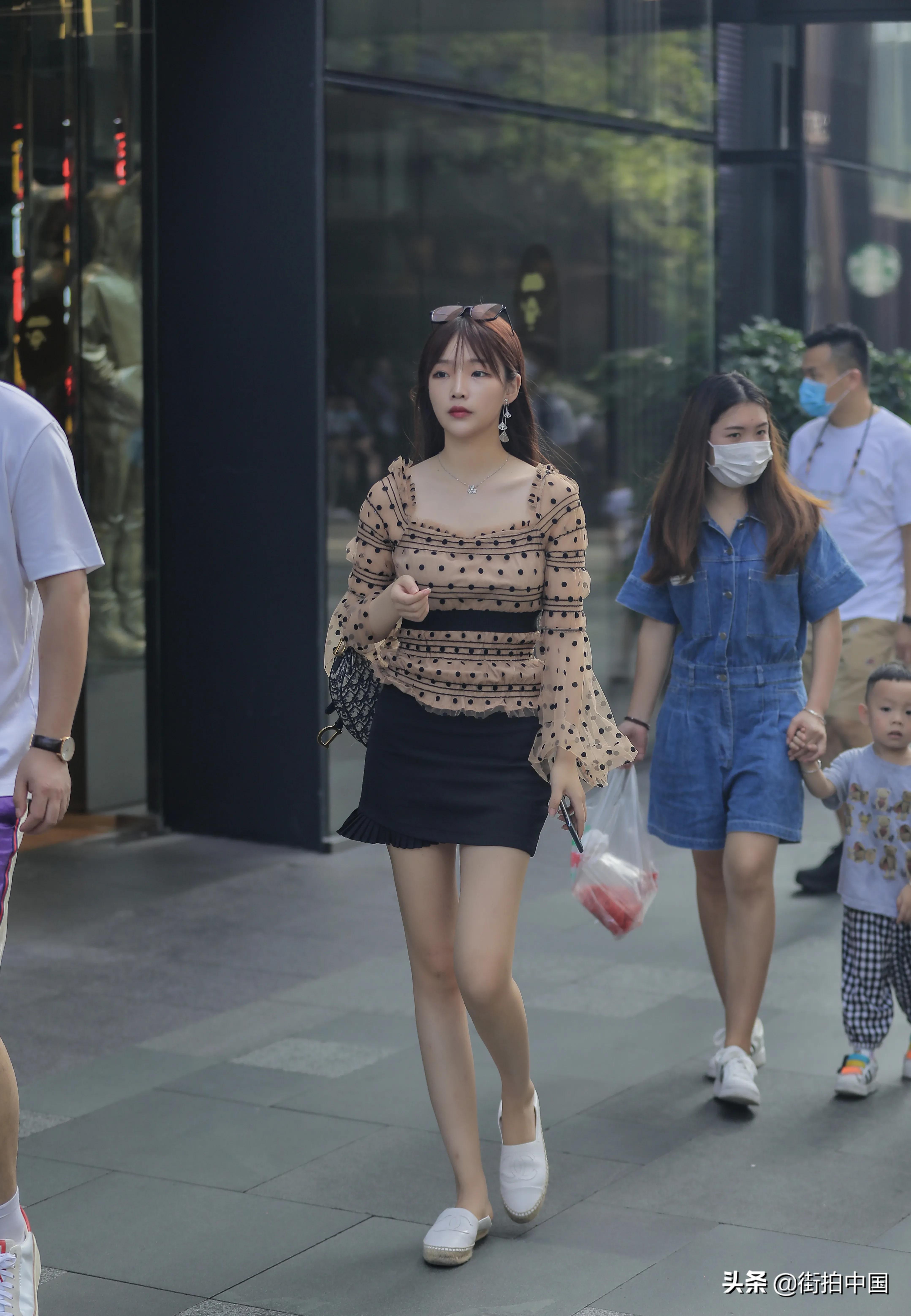 Chengdu street shooting!Sure enough, there are so many beautiful women ...