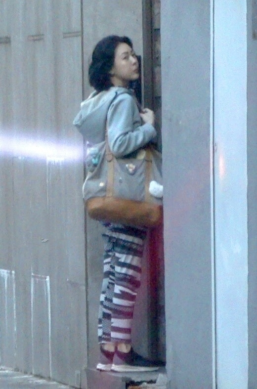 大小s久違同框，姐妹倆剪同款髮型笑容相似，越來越像雙胞胎