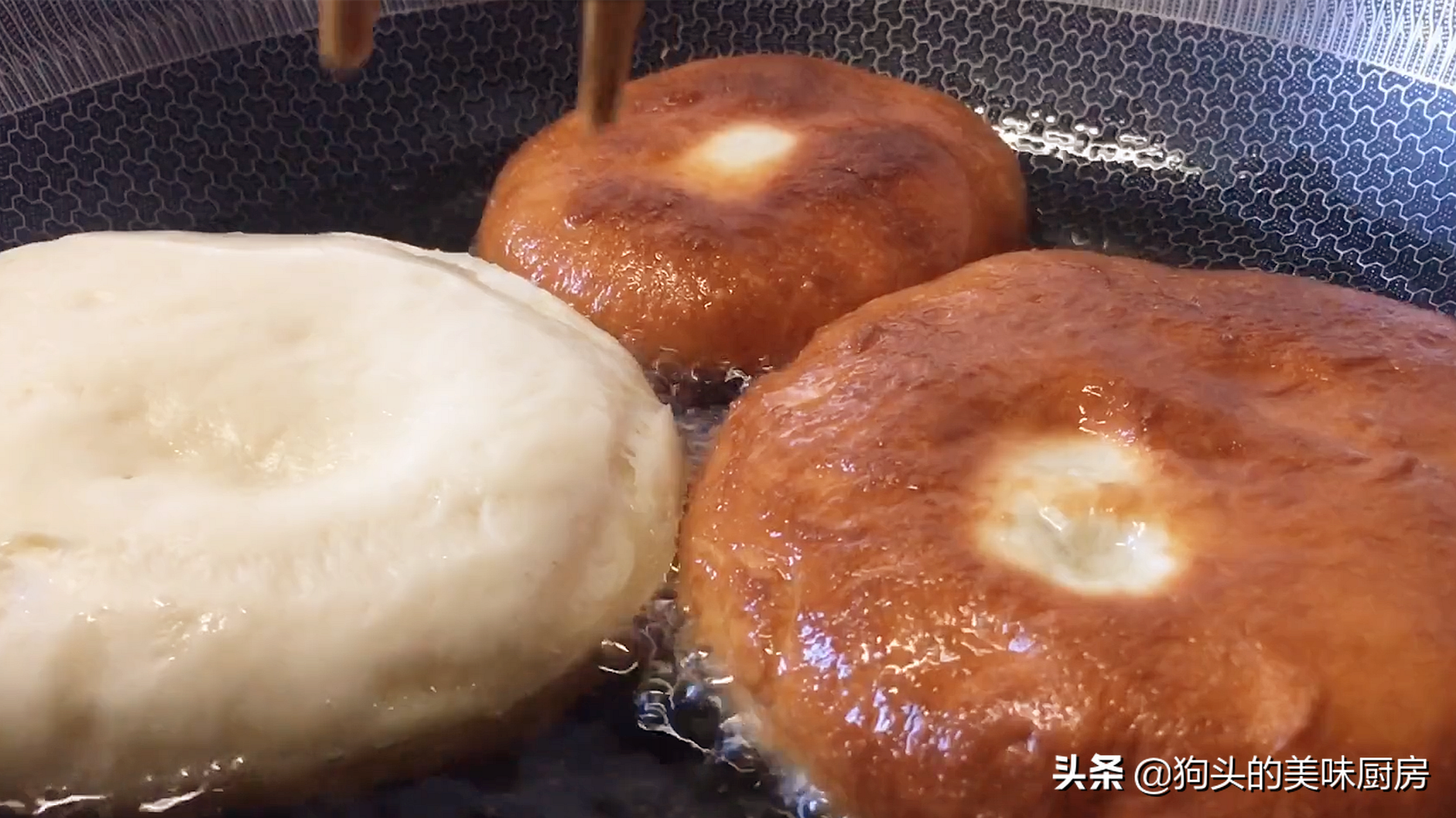 自從學會做這道美食，我家隔三差五做，香甜綿軟，比麵包還好吃