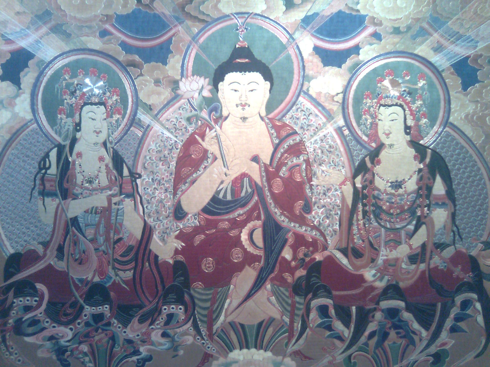 �������м���