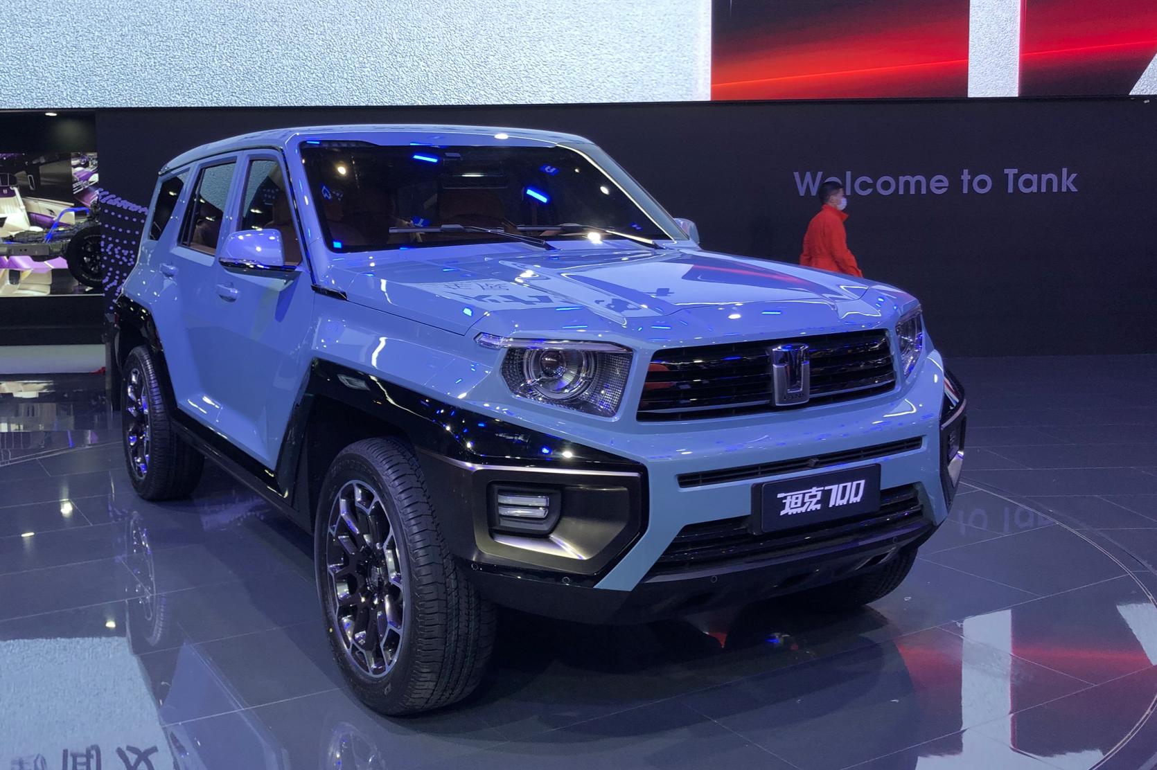 The Great Wall is really fast, another brand new SUV, the 400 tank is ...