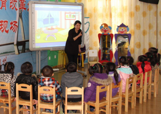 哈佛發現：孩子3歲上幼兒園和4歲上幼兒園，上小學后差距明顯