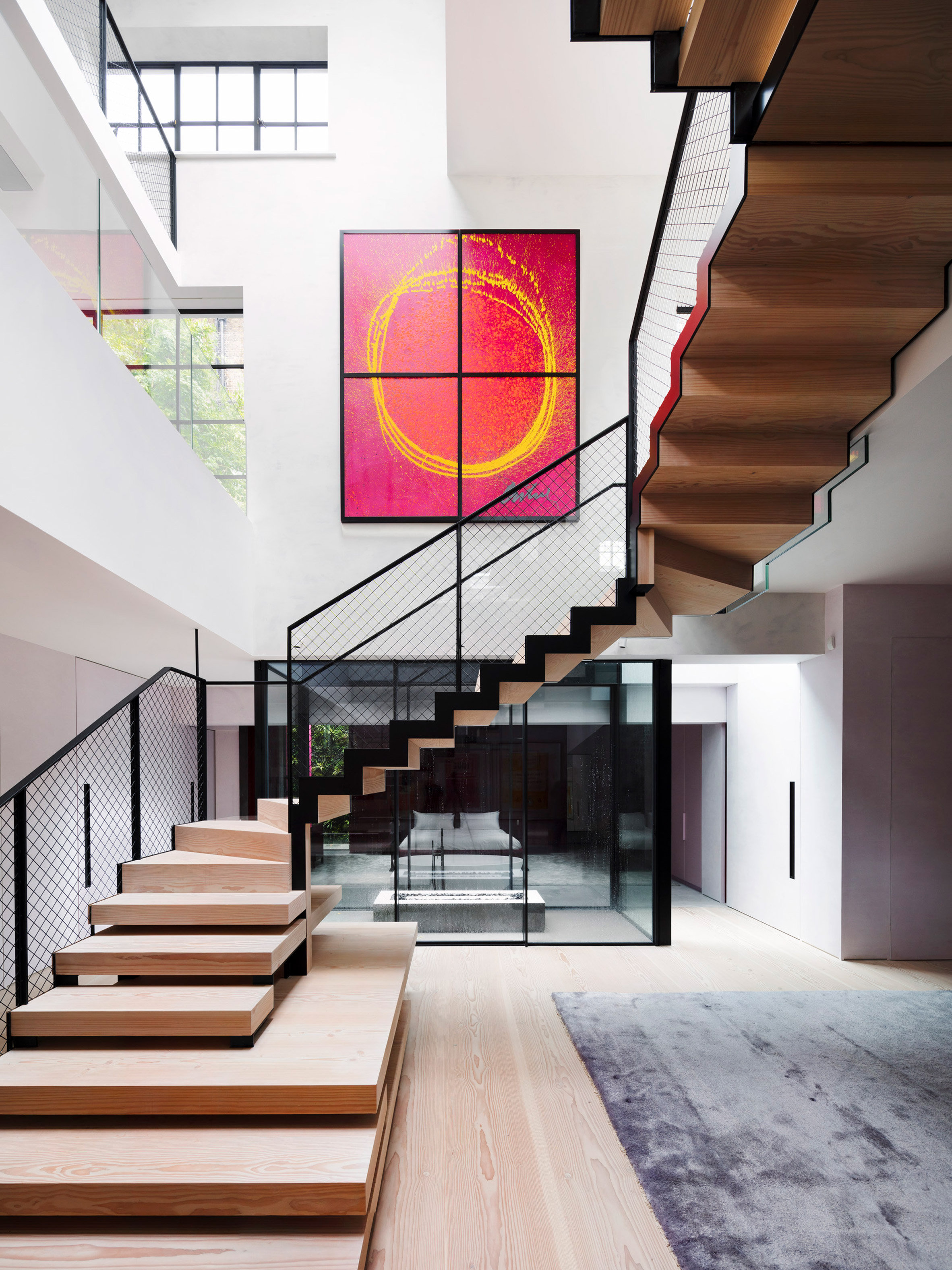 艺术家工作室改造的超高挑空LOFT住宅，四口之家与艺术藏品共舞