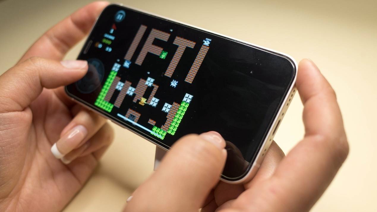 1.Magsafe新选择-ESR亿色磁吸无线充