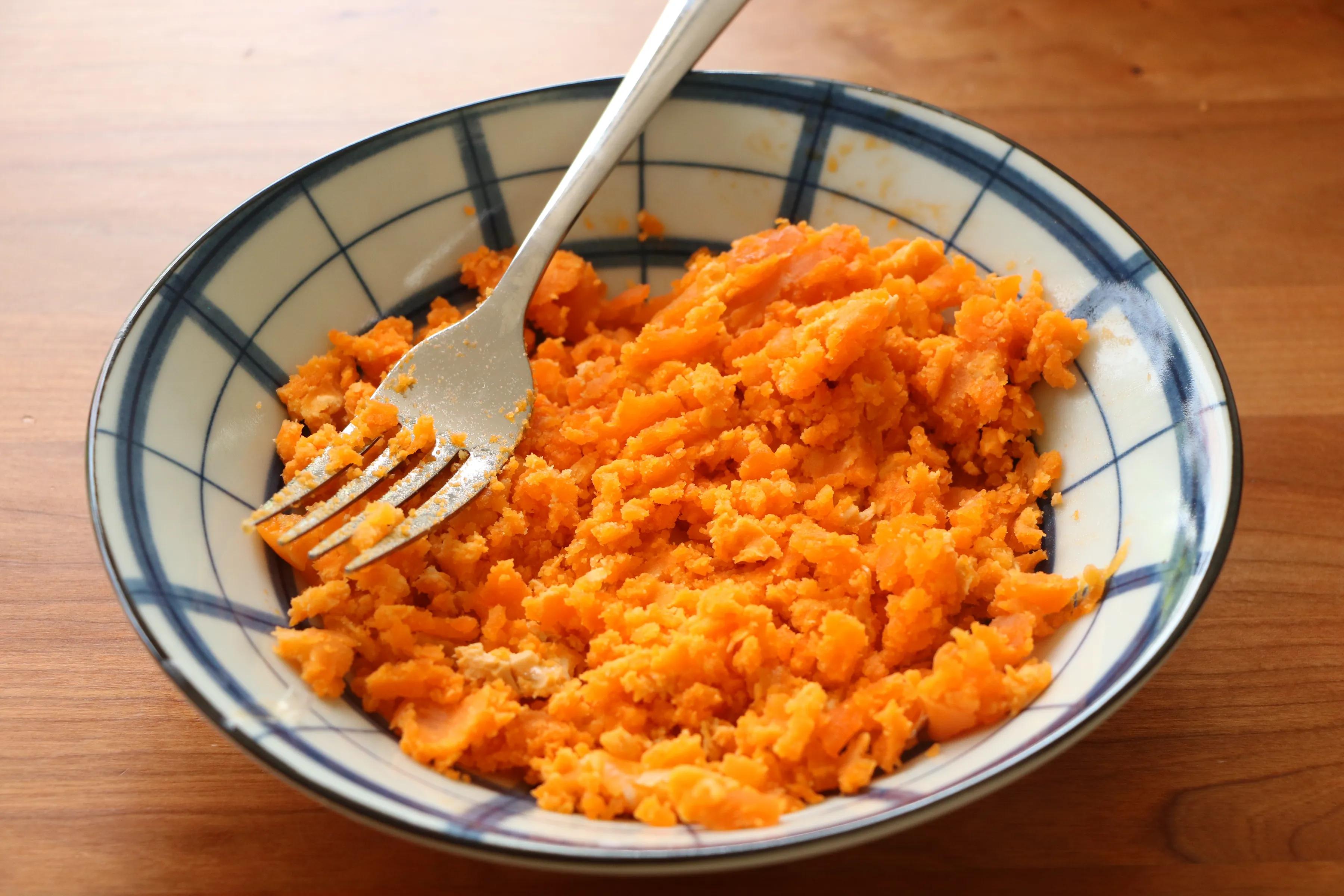 教你做流心綠豆糕，香甜不粘牙，送人倍有面子，夏天必吃的甜點