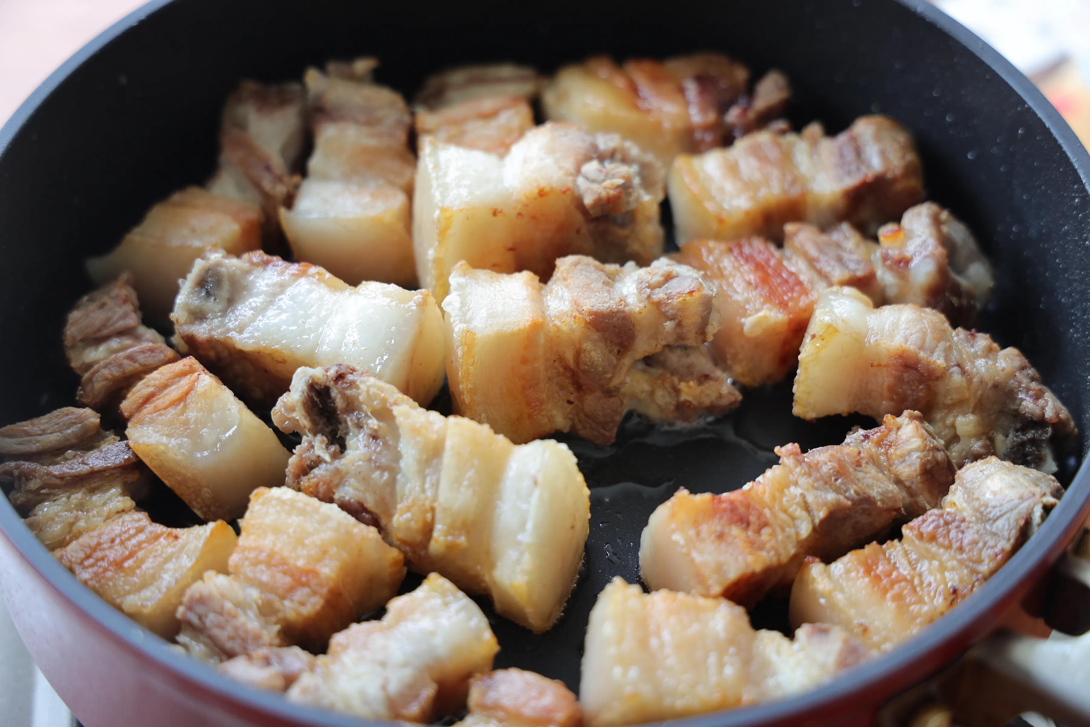 五花肉別紅燒了，教你懶人吃法，一碗醬汁就搞定，鮮香入味