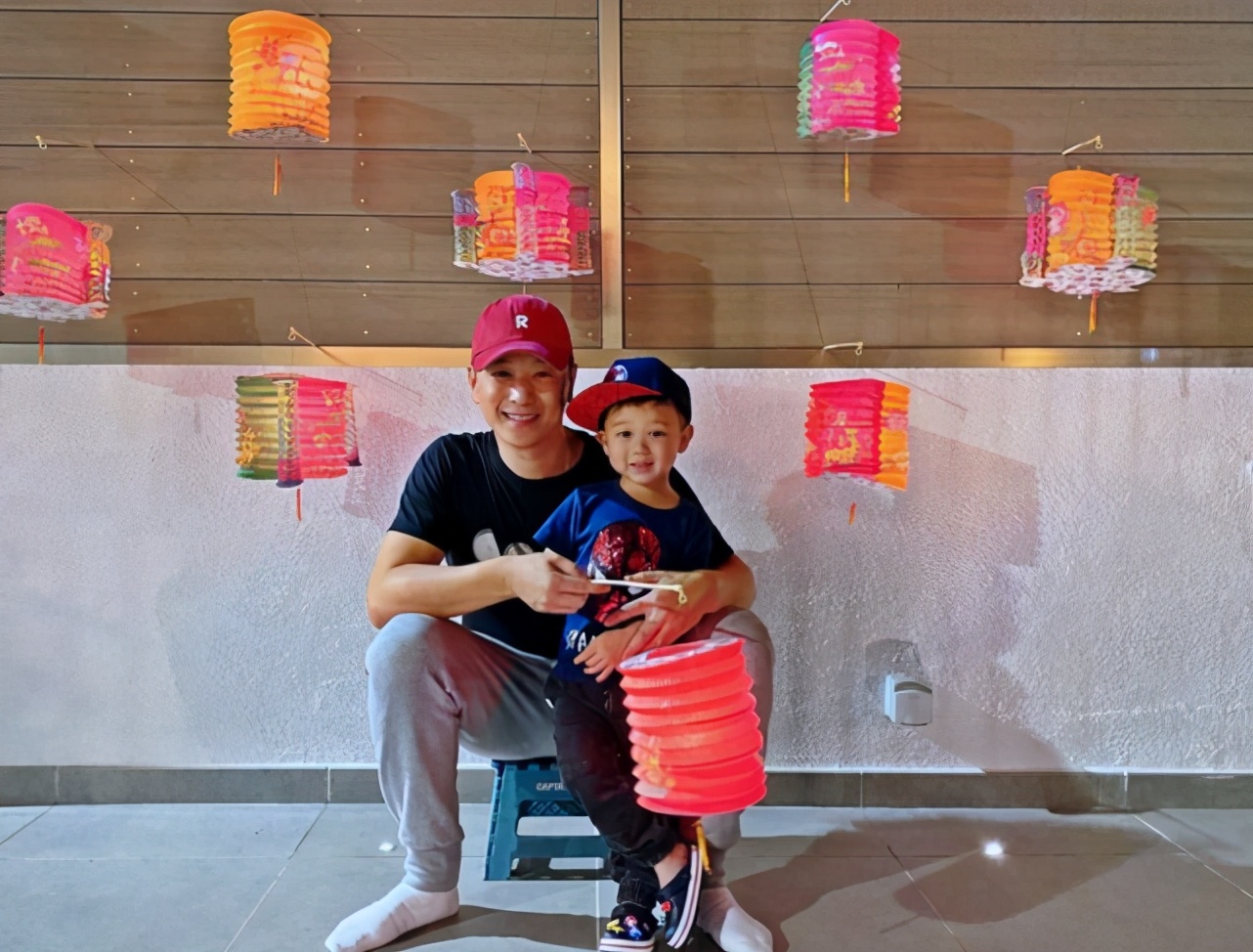 胡杏儿谈婚姻之道，自曝或会原谅丈夫出轨，已有计划生第三胎