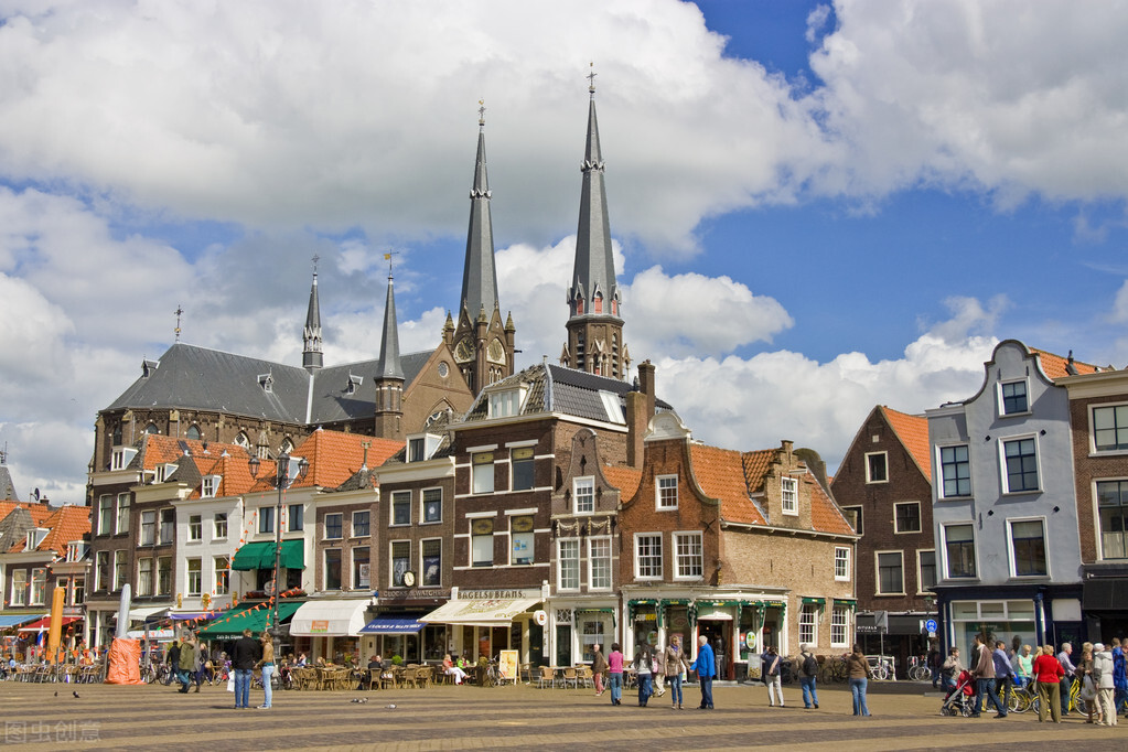 Why do not many European households have air conditioners installed