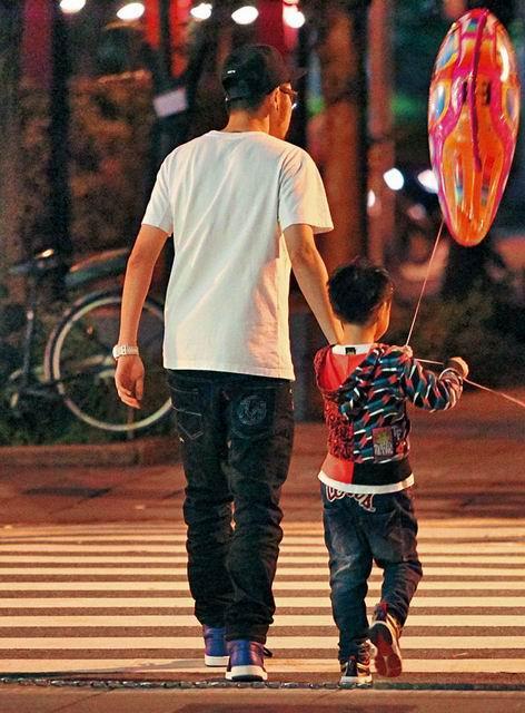 中国有嘻哈导师3度当爸！与女友交往10年不登记