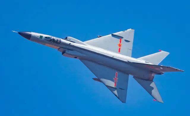 �ҹ��վ������վ�֮��Ĳ�྿�����ж�󣿱���������