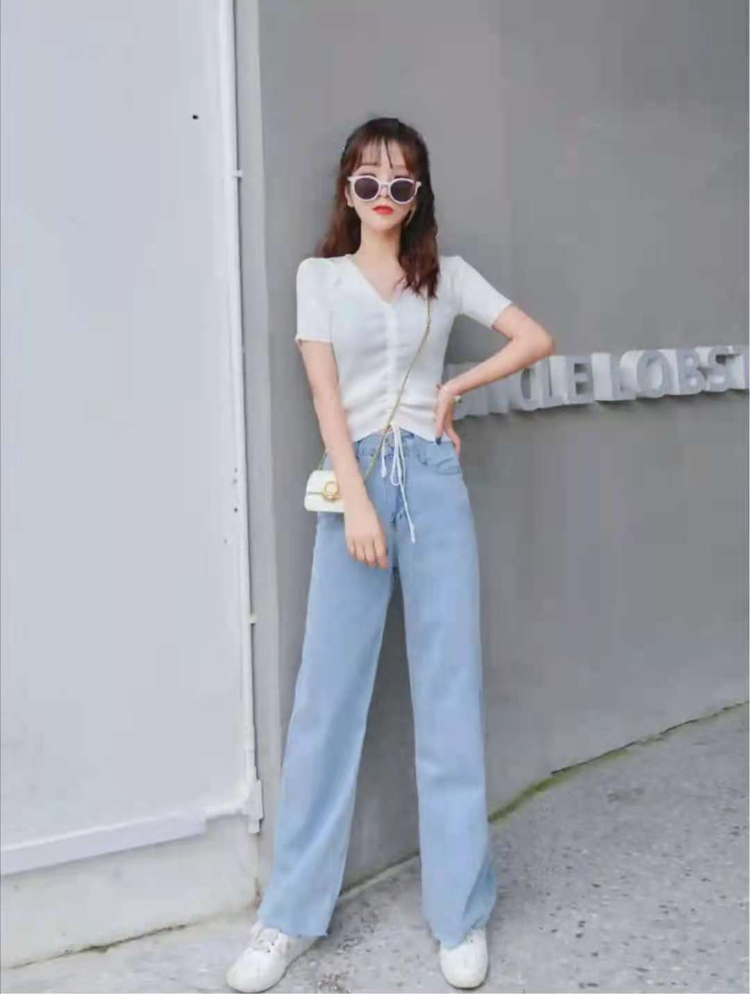 高腰牛仔阔腿裤搭配什么上衣才好看,你学会了吗? 青海在线网