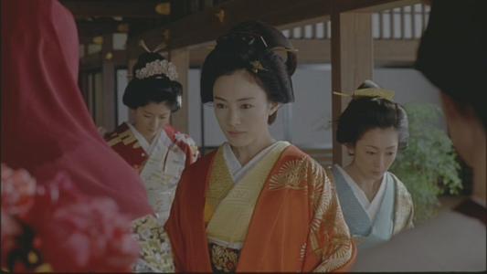 十三岁出道，二十六岁退圈，这个日本女偶像的