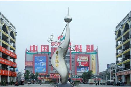 主宰鸿星尔克命运的三个男人，和神秘“晋江系”的商业帝国