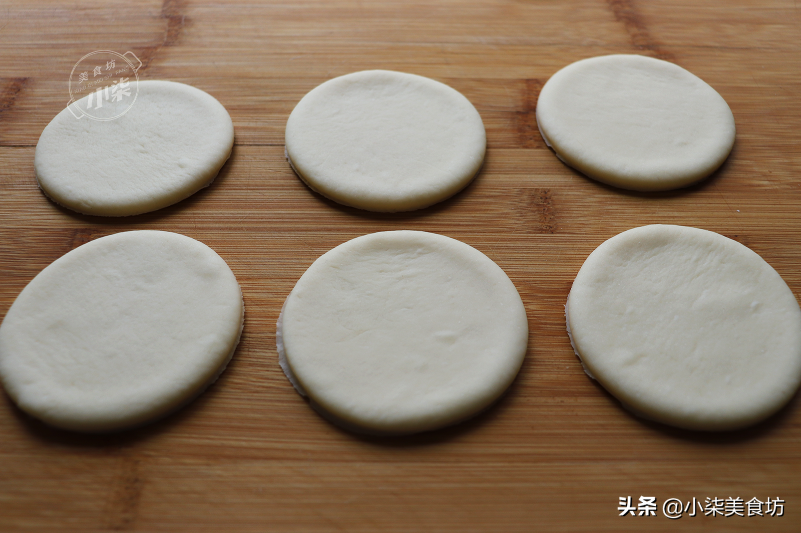 奶香小餅做法，掌握這2個烙制技巧，柔軟香甜，老人孩子都喜歡