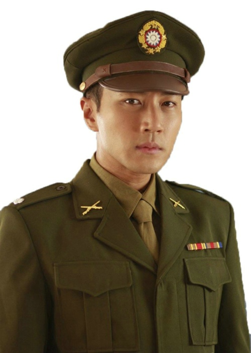 报告导演，国军军官的军装应该这样穿