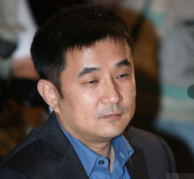 王永红：公司破产丝毫不慌，套61亿携女明星出逃，亲爹去世都不回