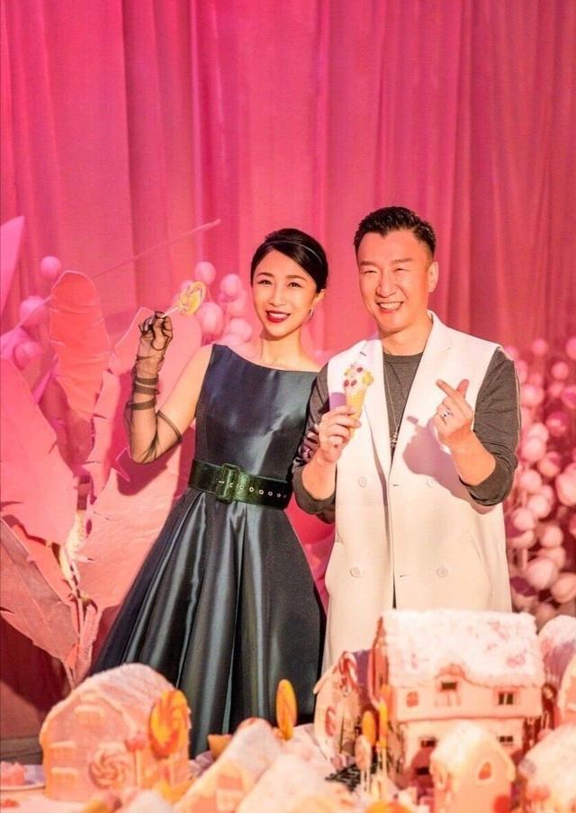 一向“雪藏”妻子的孙红雷，为啥一反常态，要捧王骏迪“上位”？