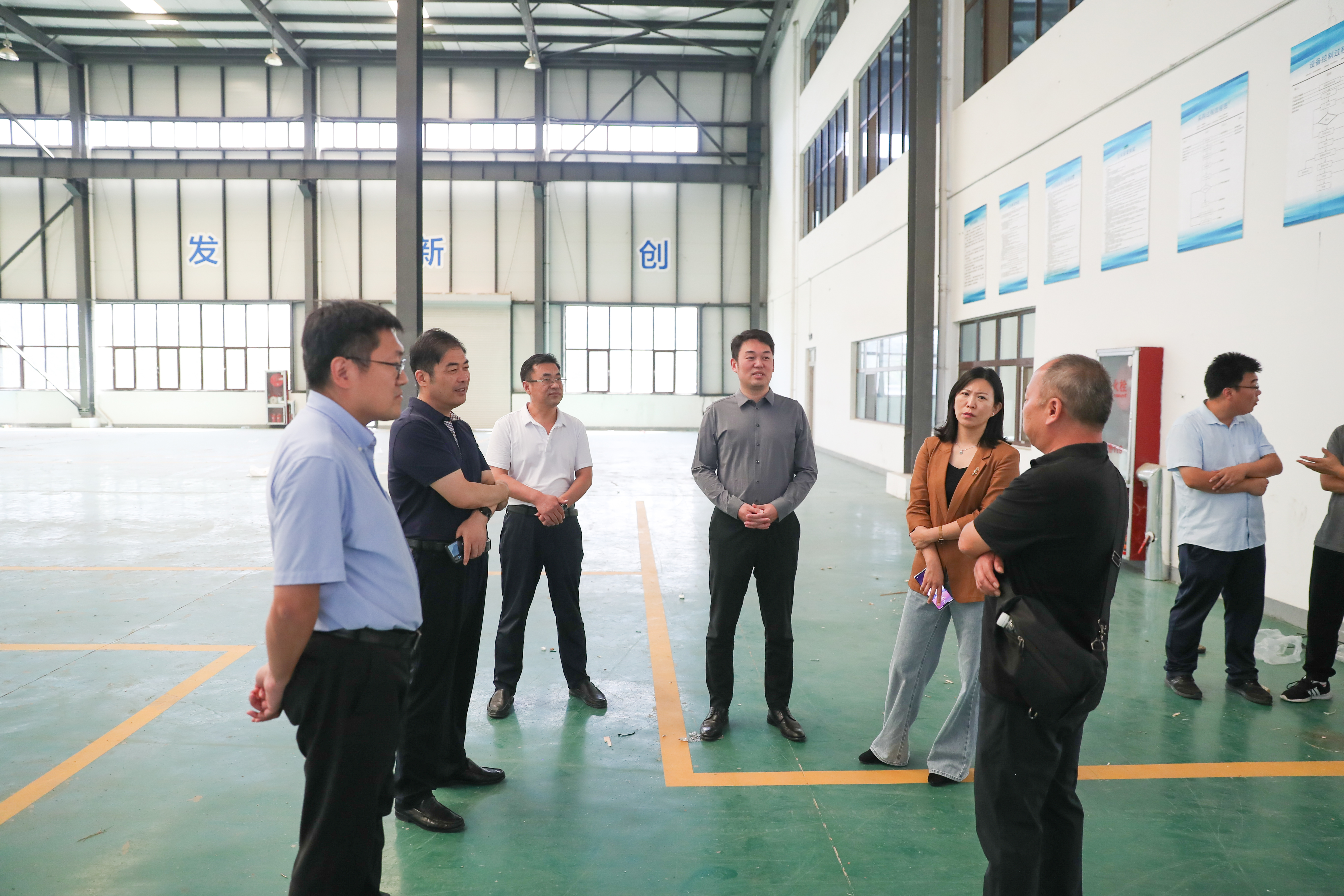 济南新材料产业园区管委会主任韩利师调研项目推进工作