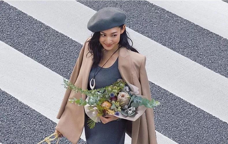 从切·格瓦拉到艾米莉，都爱贝雷帽！法国人却说它不法式不时髦？