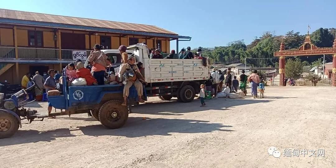 缅北战事激烈，有村民被流弹击中身亡，民房被