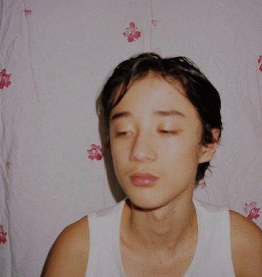 “最美女婴”pk“皱巴男童”：上辈子，一个救世界，一个欠人钱