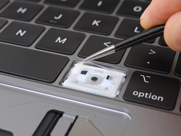 苹果更新 2019 款 MacBook Pro，首次搭载八核处理器