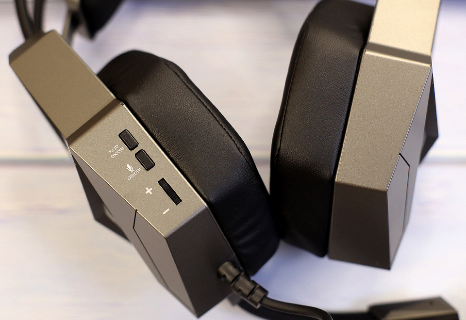 棱角分明效果霸气，钛度幻龙之眼THS306电竞耳机