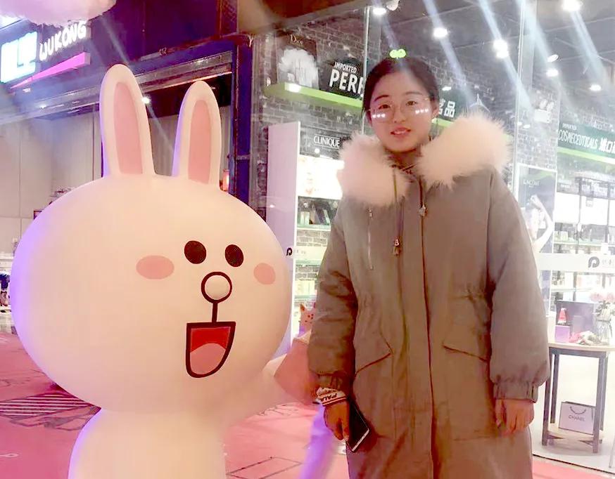 女兵入伍前后变化太大！网友：不一样的美，限