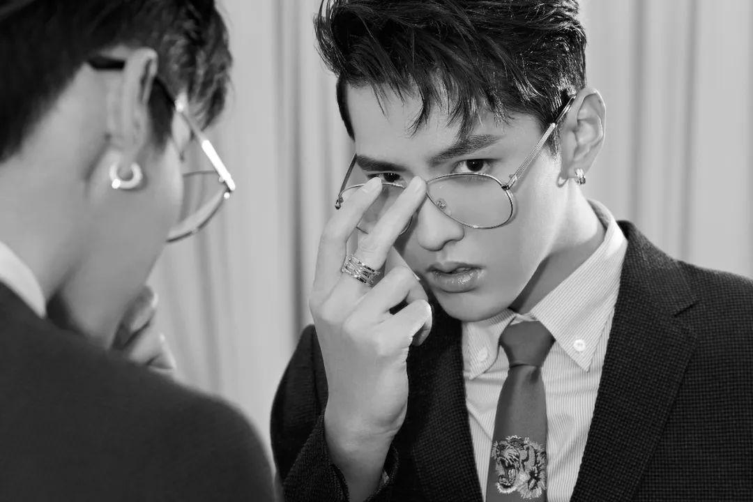 After nine years of entertainment in the funeral, Wu Yifan finally ...