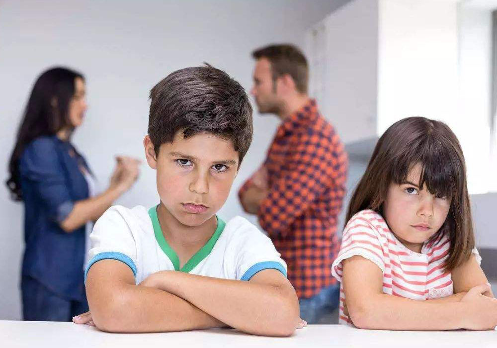 孩子“沒家教”的四點表現,別人不明說,但家長別不以為然