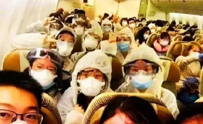 川普拿四十万留学生作为筹码，要求中国恢复中